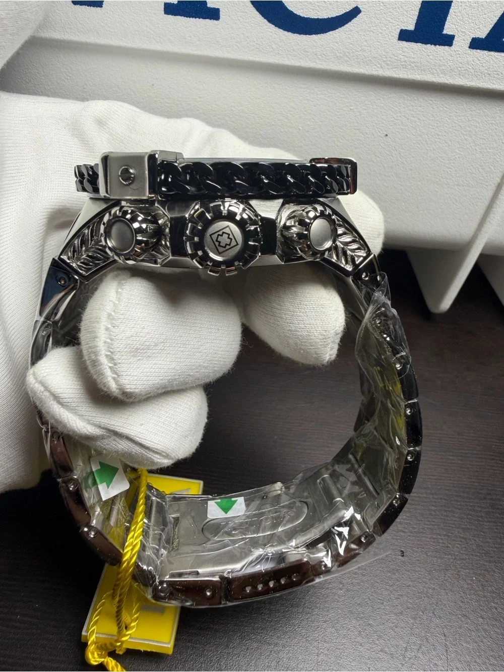 Invicta polished silver